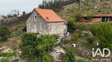 Detached house in Avô