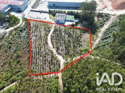 Fotografia 1 de Terreno de 7640 m² em Pedreiras