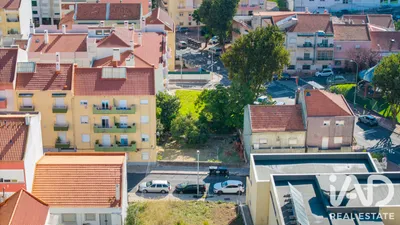 Fotografia 1 de Terreno urbano de 308 m² em Amadora