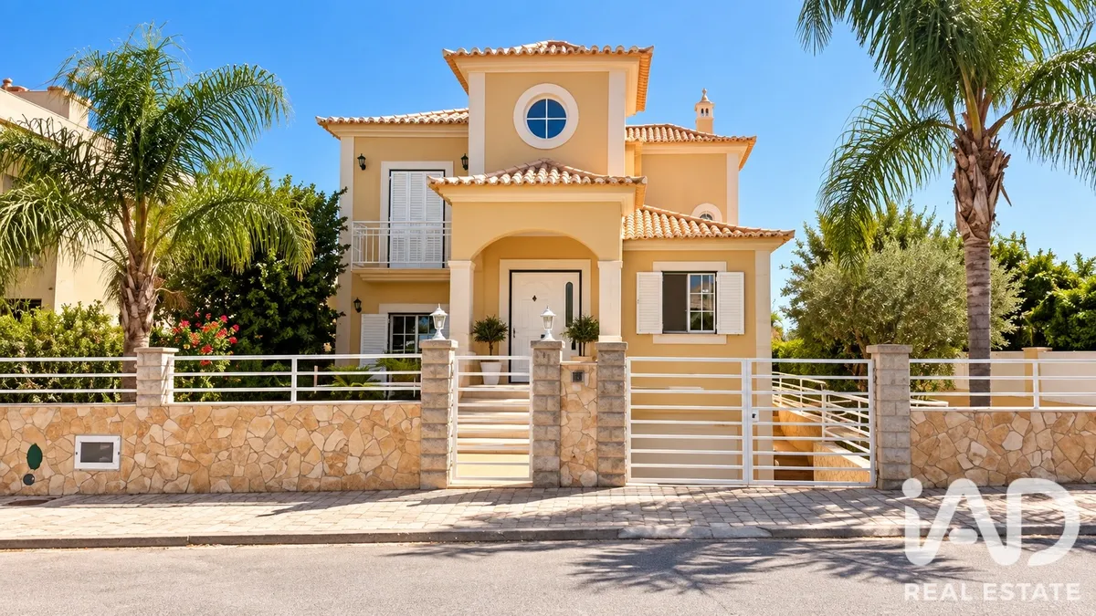 Moradia 5 quartos de 375 m² em Montenegro