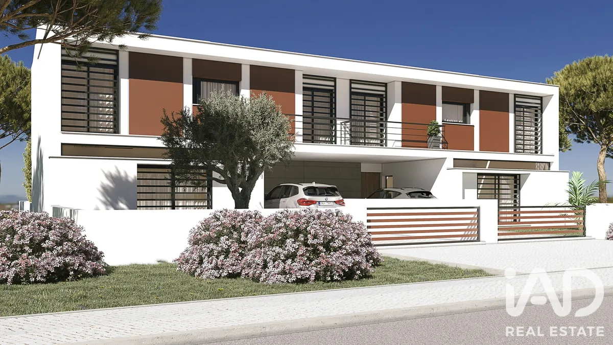Terreno urbano de 295 m² em Sesimbra