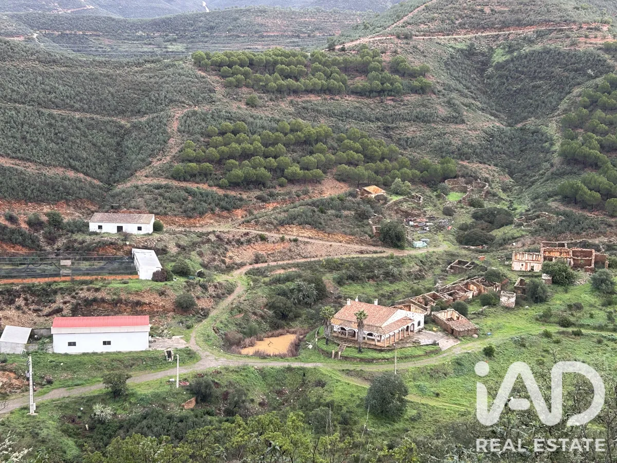 Quinta agrícola de 1100 m² em Cachopo