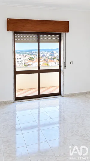 Apartamento T3 em Cacém