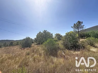 Fotografia 1 de Terreno urbano de 3040 m² em Alcaria