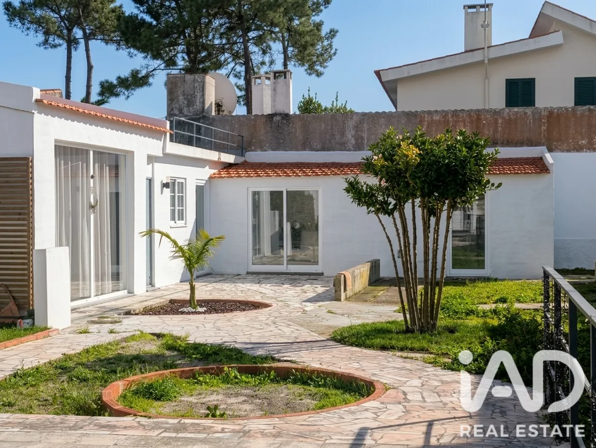 Casa/Moradia 1 quarto de 81 m² em Charneca de Caparica