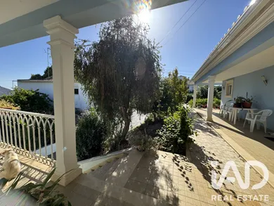 Pavillon  à Junceira