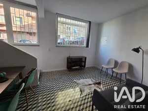 Casa com espaço comercial em Lisboa