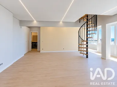 Duplex T2 à Oeiras