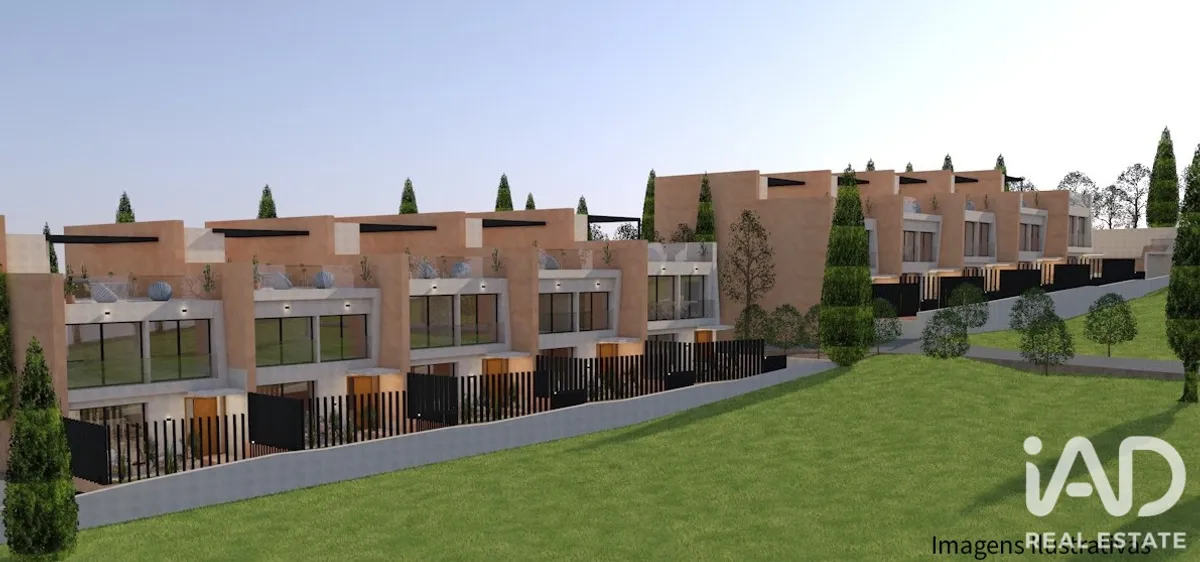Terreno urbano de 2525 m² em Quarteira