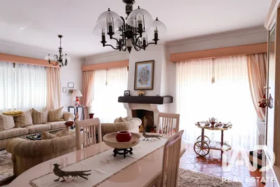 Fotografia 9 de Moradia bi-familiar 23 quartos de 247 m² em Póvoa de Varzim