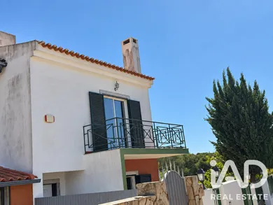 Moradia geminada  em Sesimbra