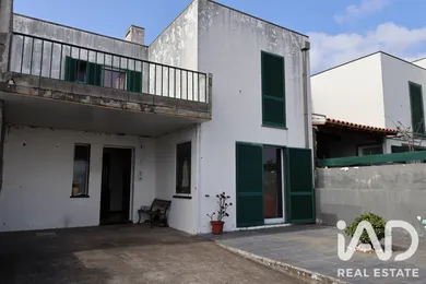 Semi-detached house in Lagoa