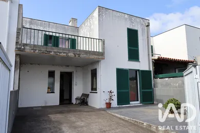 Semi-detached house in Lagoa