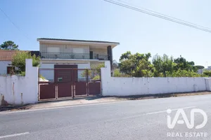 Casa/Moradia  em Lamas