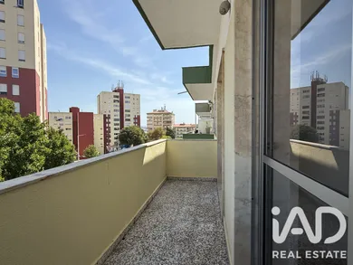 Apartamento T3 em Corroios