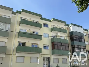 Apartamento T3 em Corroios