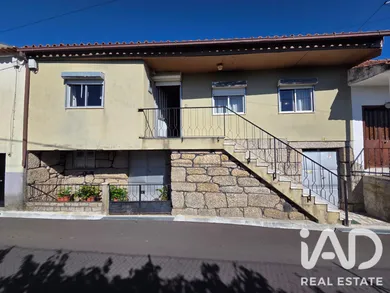 House in São João de Areias