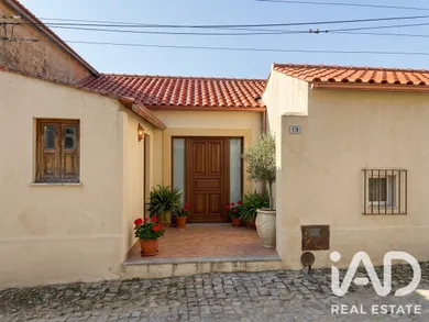 Single-storey house in Seia