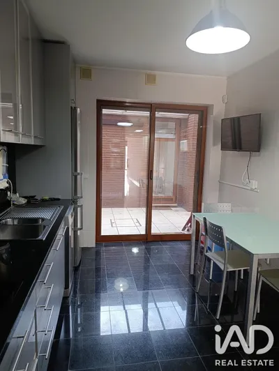 Fotografia 3 de Casa/Moradia 5 quartos de 240 m² em São Mamede de Infesta