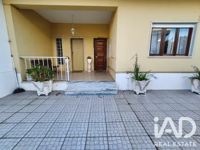 Apartamento T2 em Moita