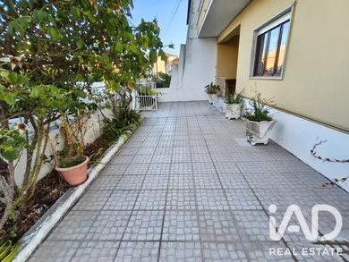 Apartamento T2 em Moita