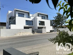 Maison jumelle  à Santa Catarina da Serra