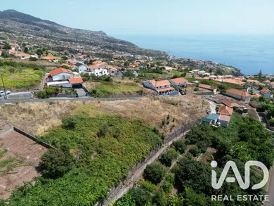 Terreno urbano em Estreito da Calheta