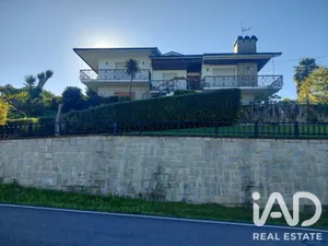 Casa/Moradia  em Prado e Remoães