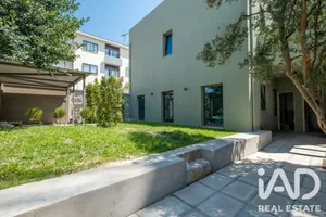 Semi-detached house in Porto