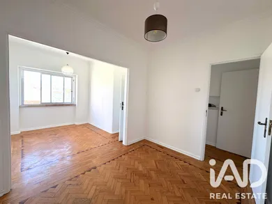 Apartment T2 in Cacém