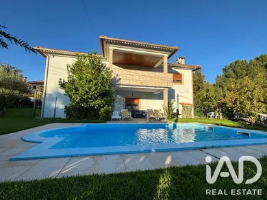 House  in Vila Marim