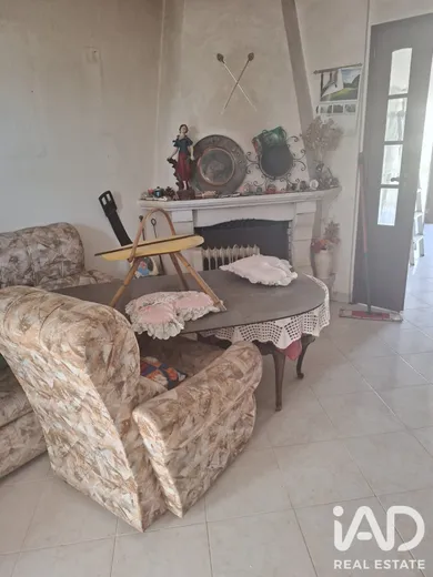 Prédio  em CANEÇAS