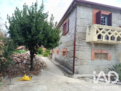 House in Paredes de Viadores
