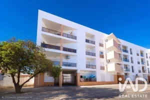 Apartment T3 in Quarteira