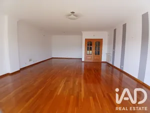 Apartamento T3 em Algés