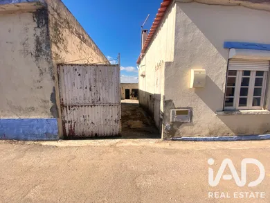Moradia térrea em Vale Covo