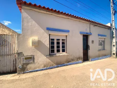 Moradia térrea em Vale Covo