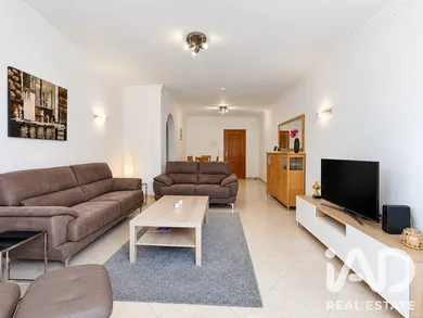 Apartment T2 in Quarteira