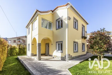 Casa/Moradia  em Agualva
