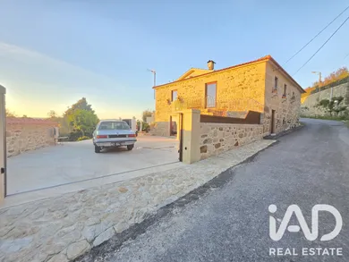 Semi-detached house in Loivo