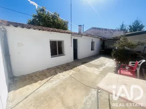 Moradia térrea  em Salvada