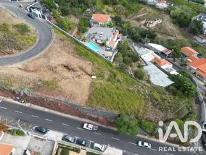 Terreno urbano  em Funchal