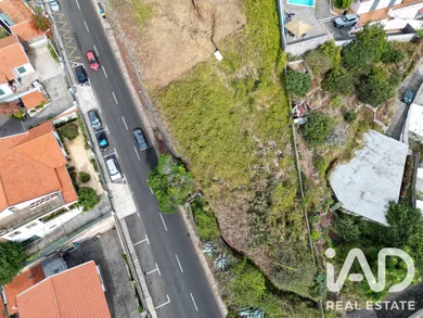 Terreno urbano  em Funchal