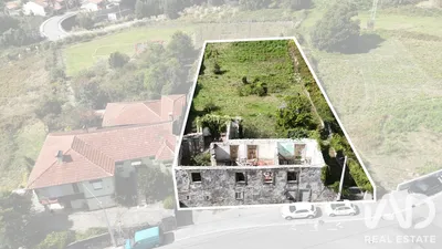 Fotografia 7 de Terreno urbano de 840 m² em Oliveira do Douro