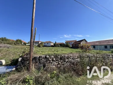 Terreno urbano em Santa cruz da Trapa