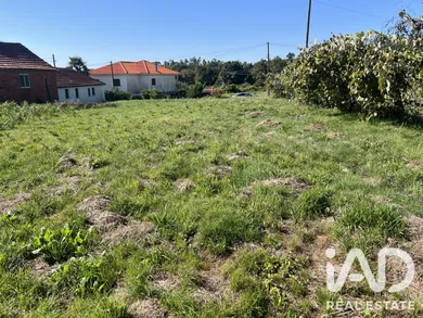 Terreno urbano em Santa cruz da Trapa