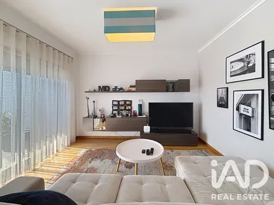 Apartamento T1 em Sto António dos Cavaleiros 