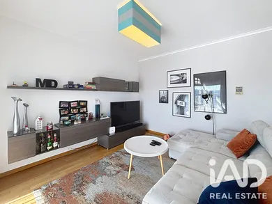 Apartamento T1 em Sto António dos Cavaleiros 