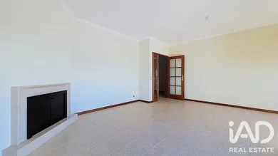 Apartamento T3 em Paços de Brandão