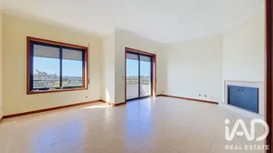 Apartamento T3 em Paços de Brandão